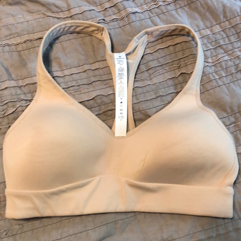 Lululemon Speed Up Sports Bra Size 4 C/D Nude